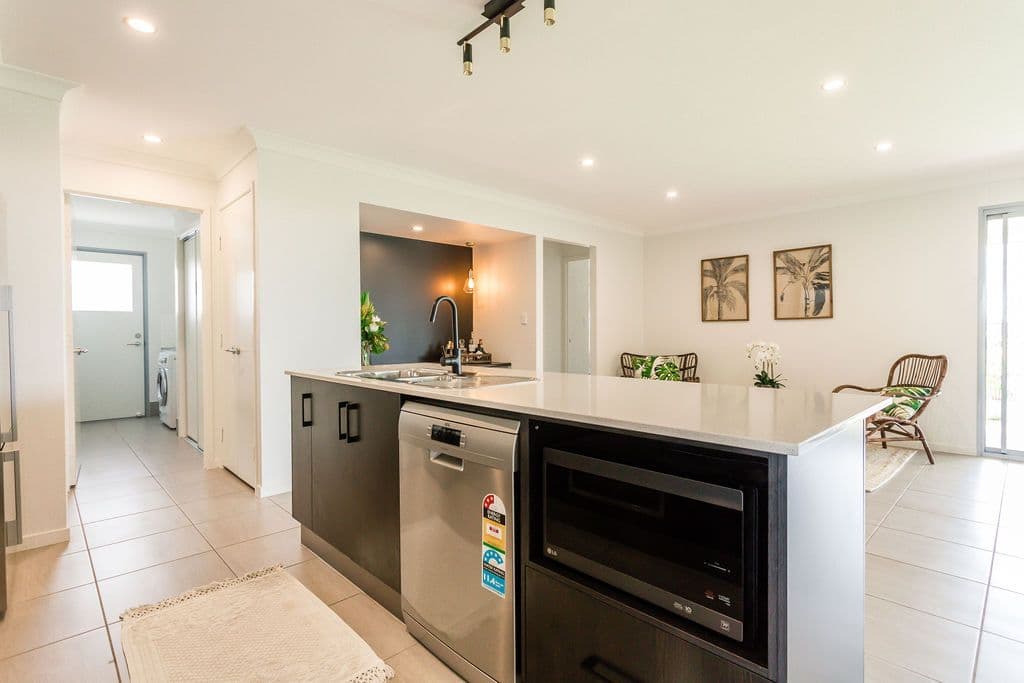 19 Flemington Road, Emerald QLD 4720, Emerald - Thumbnail 6