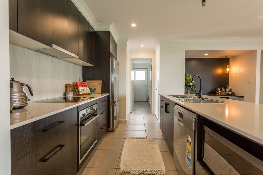 19 Flemington Road, Emerald QLD 4720, Emerald - Thumbnail 7