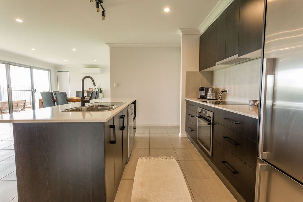 19 Flemington Road, Emerald QLD 4720, Emerald - Thumbnail 8