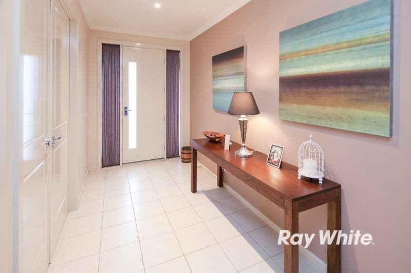 8 Brown Thornbill Court, LANGWARRIN VIC 3910, Langwarrin - Thumbnail 3