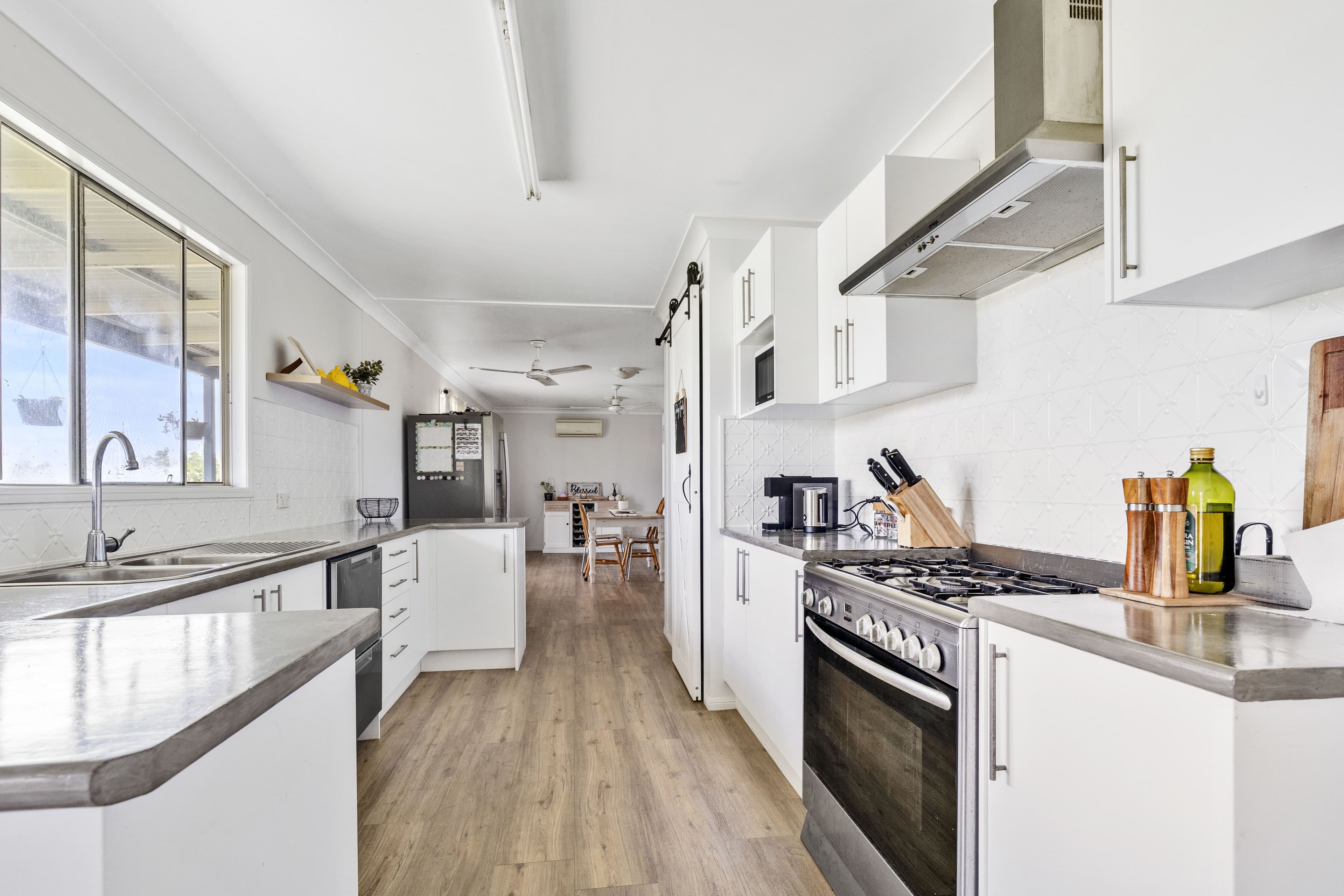 44 Gordon Street, Capella QLD 4723, Capella - Thumbnail 4