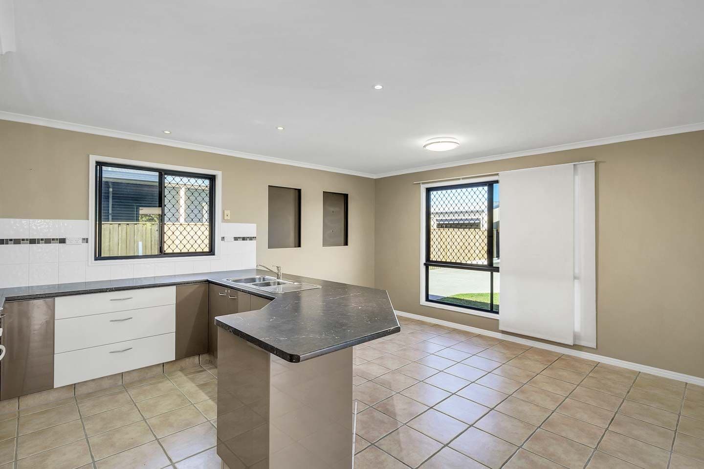 3 Beach Drive, Burrum Heads QLD 4659, Burrum Heads - Thumbnail 6