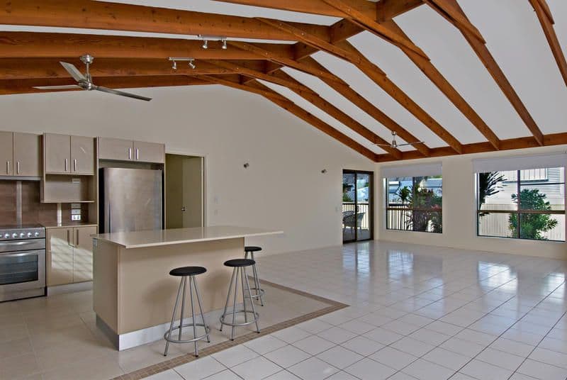 33 Ocean View Avenue, MOOLOOLABA QLD 4557, Mooloolaba - Thumbnail 3