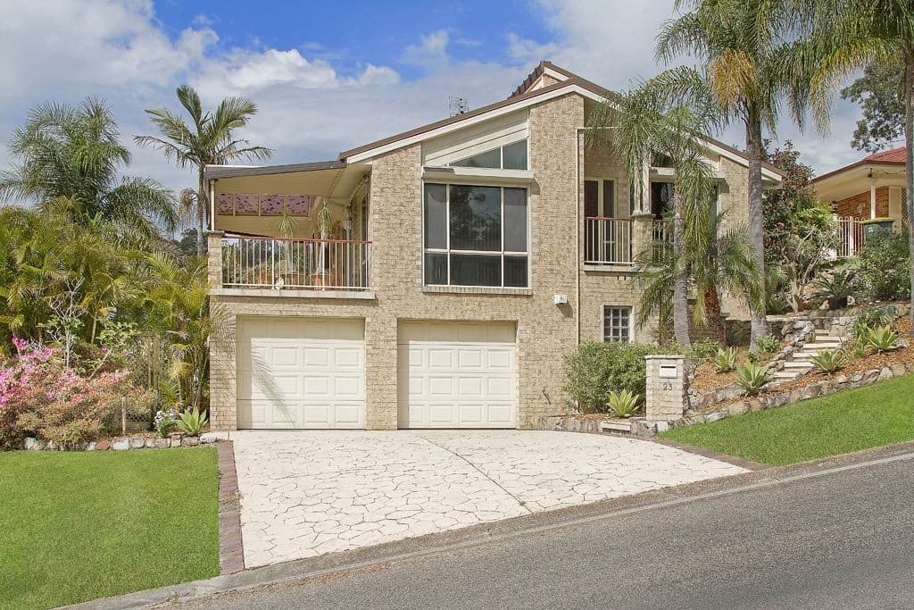 23 Defender Close, Marmong Point - Image 1