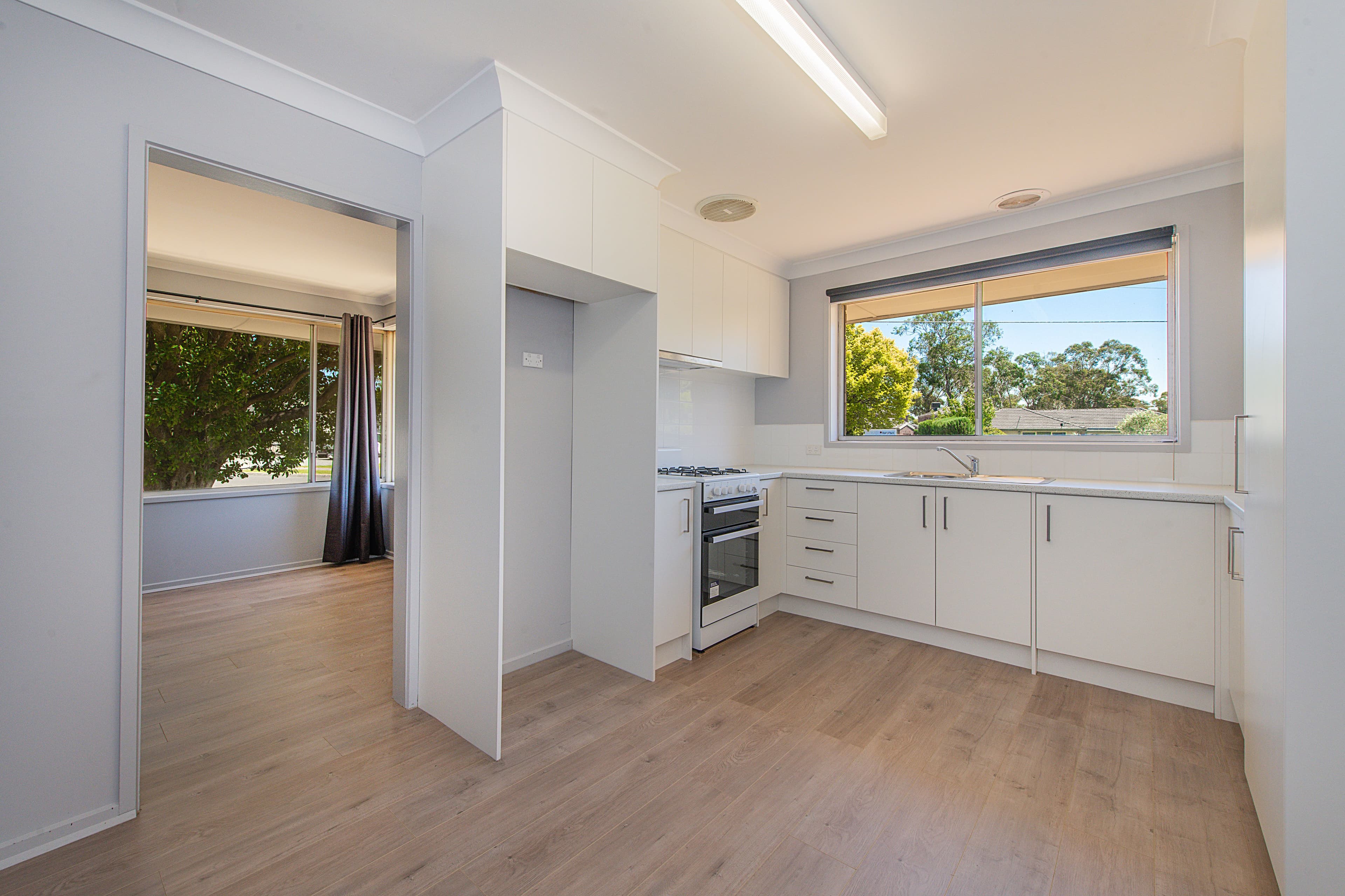90 Arcadia Avenue, The Basin VIC 3154, The Basin - Thumbnail 2