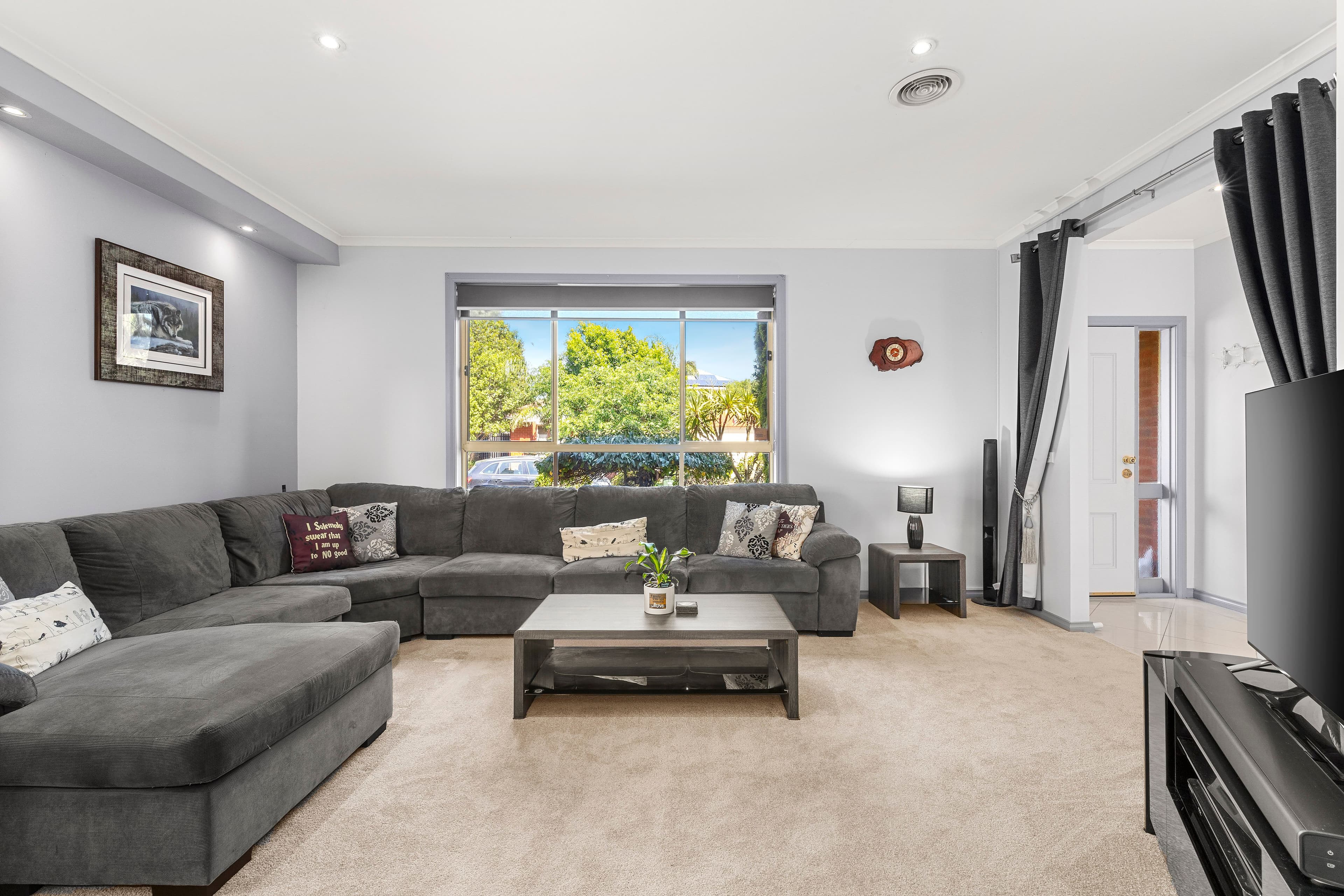3 Pleasant Close, Mill Park VIC 3082, Mill Park - Thumbnail 2