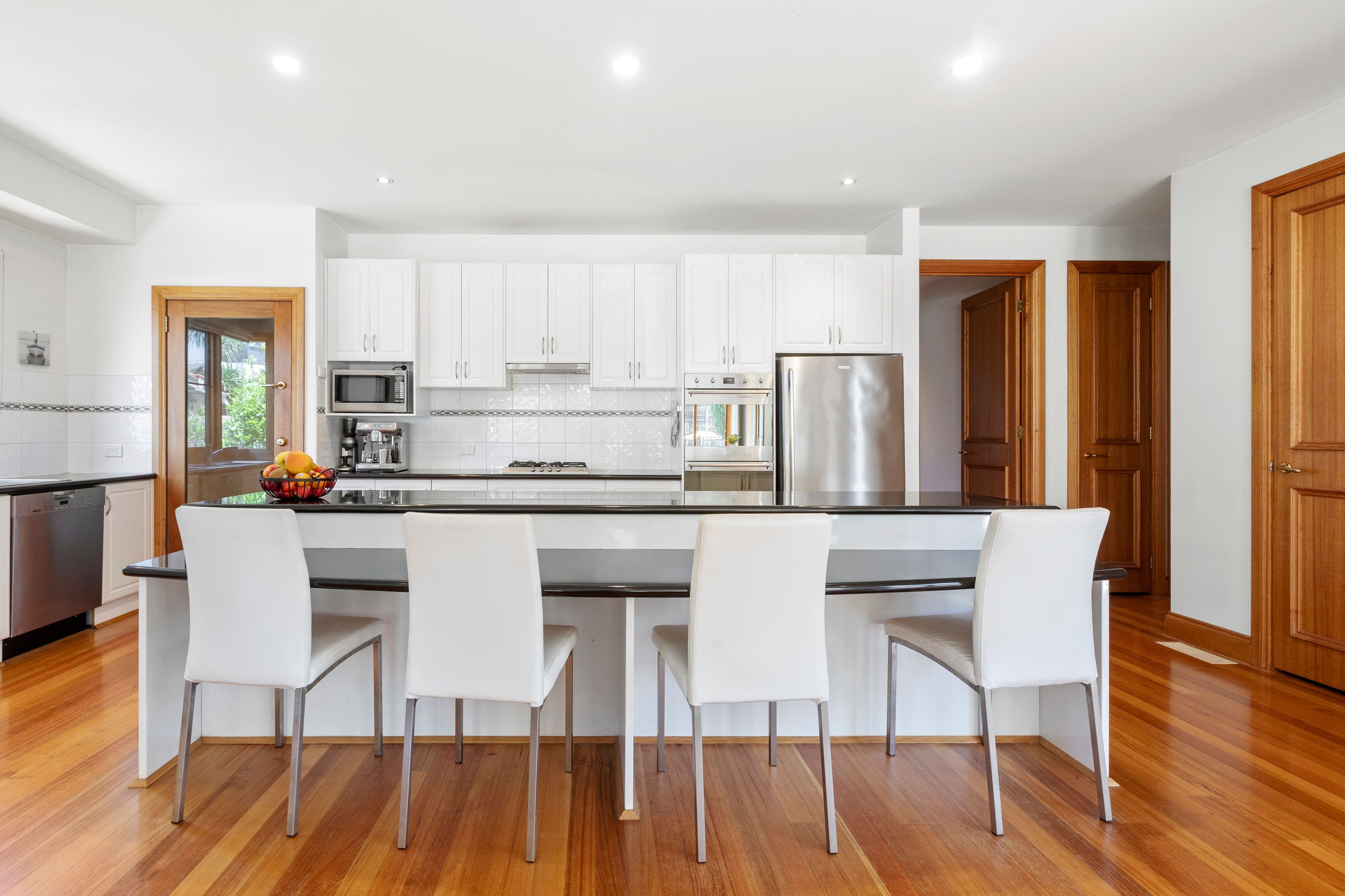 6 Naples Road, Mentone VIC 3194, Mentone - Thumbnail 3