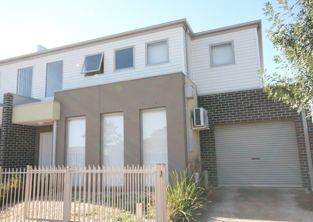 18 Milton Avenue, ST ALBANS VIC 3021, St Albans - Image 1