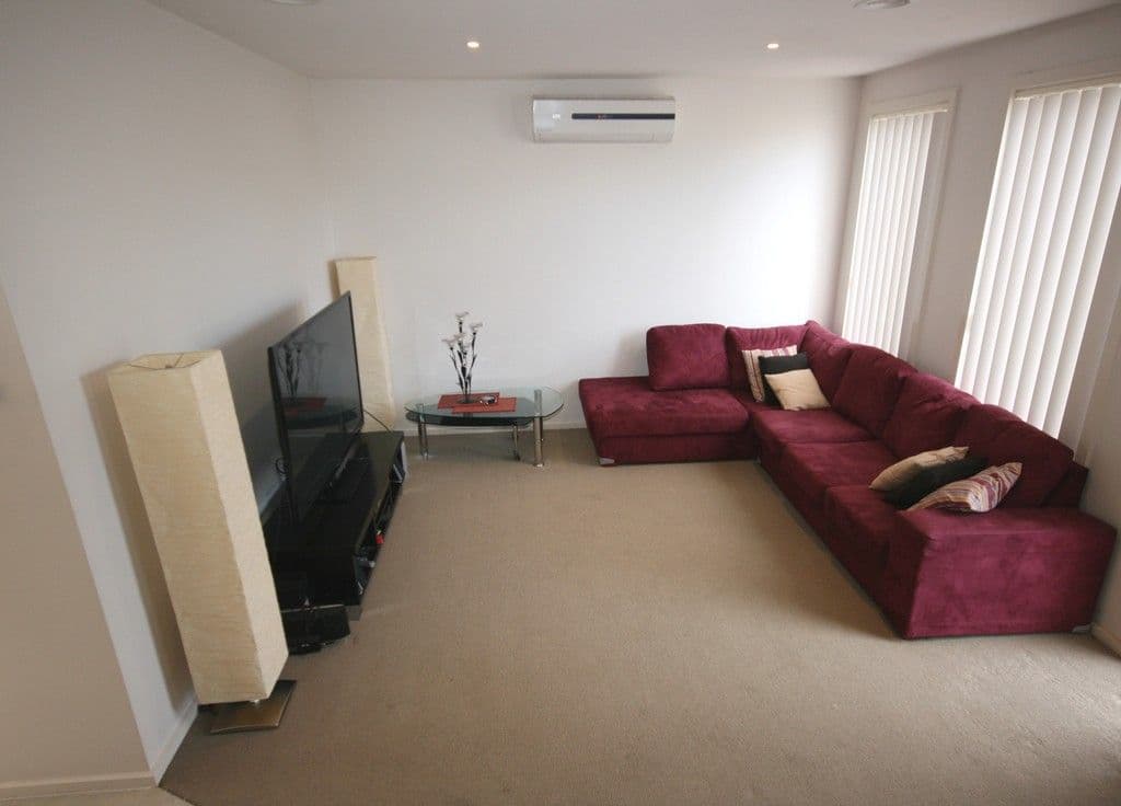 18 Milton Avenue, ST ALBANS VIC 3021, St Albans - Thumbnail 2