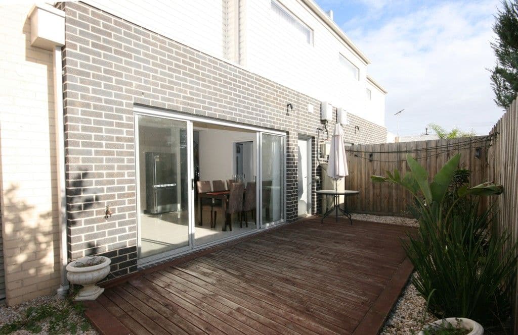 18 Milton Avenue, ST ALBANS VIC 3021, St Albans - Thumbnail 7