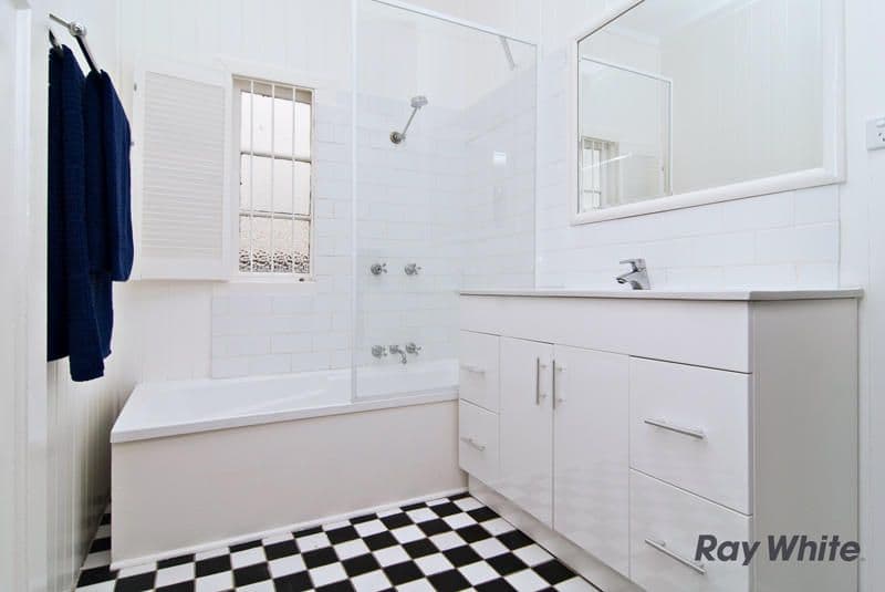 16 Meecham Street, GRANGE QLD 4051, Grange - Thumbnail 5