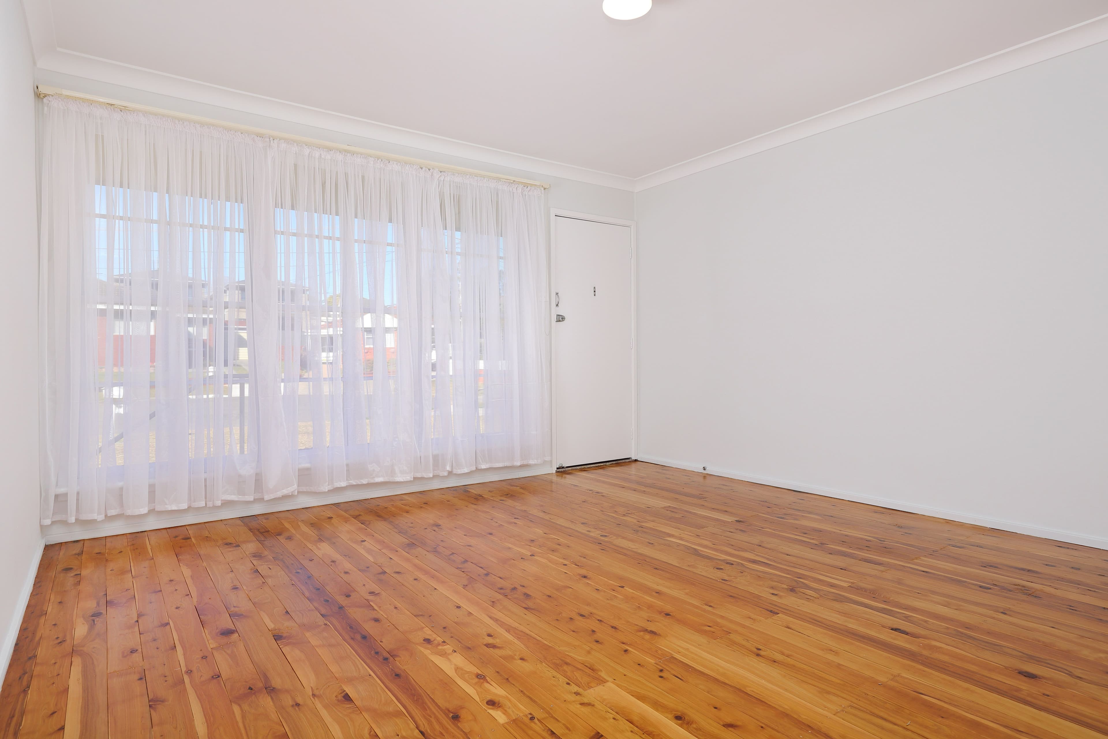 6 David Place, Peakhurst - Thumbnail 3