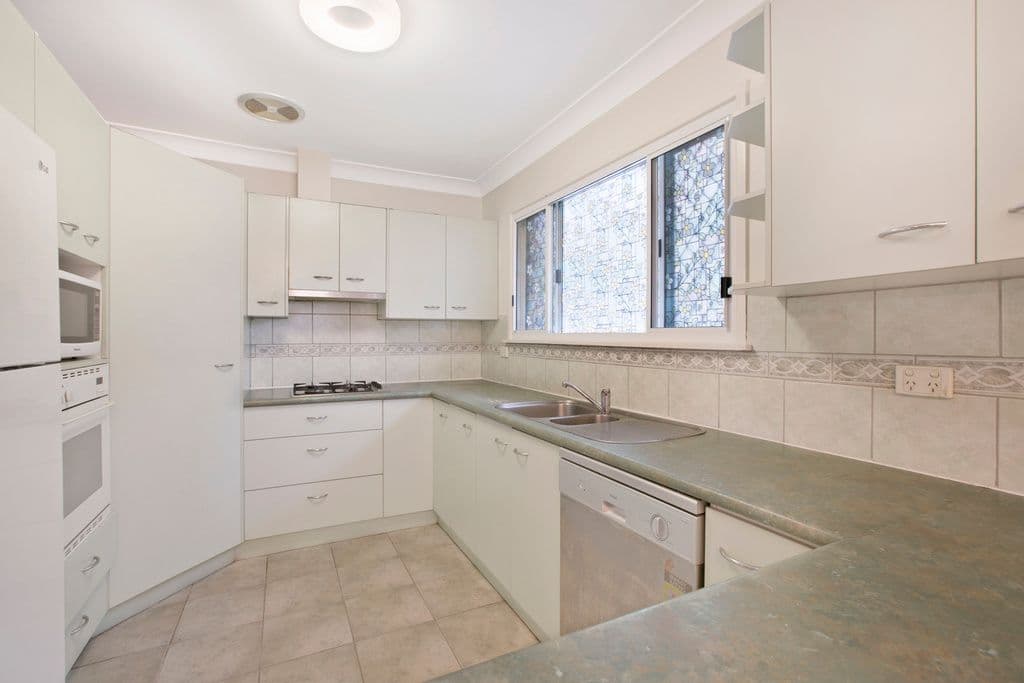 12 Cannes Street, Holland Park West QLD 4121, Holland Park West - Thumbnail 6