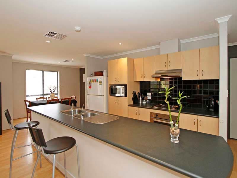 18 Kari Crescent, HUNTFIELD HEIGHTS SA 5163, Huntfield Heights - Thumbnail 5