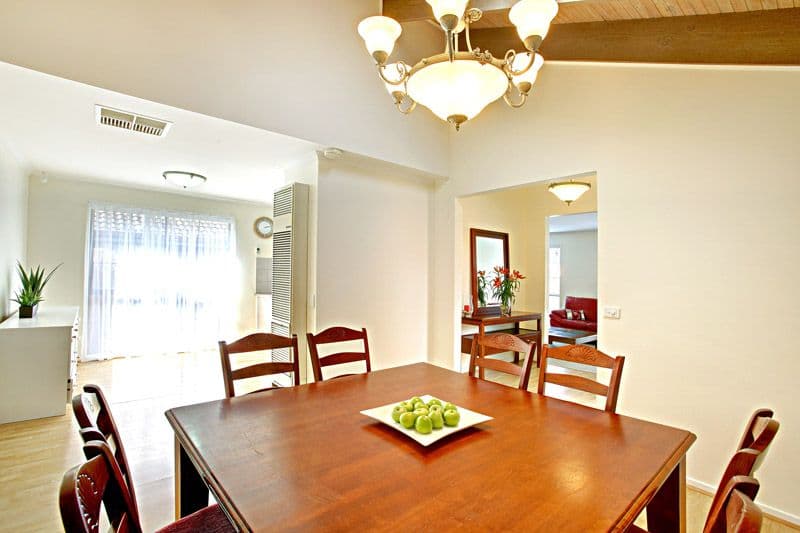 27 Hobson Crescent, MILL PARK VIC 3082, Mill Park - Thumbnail 4