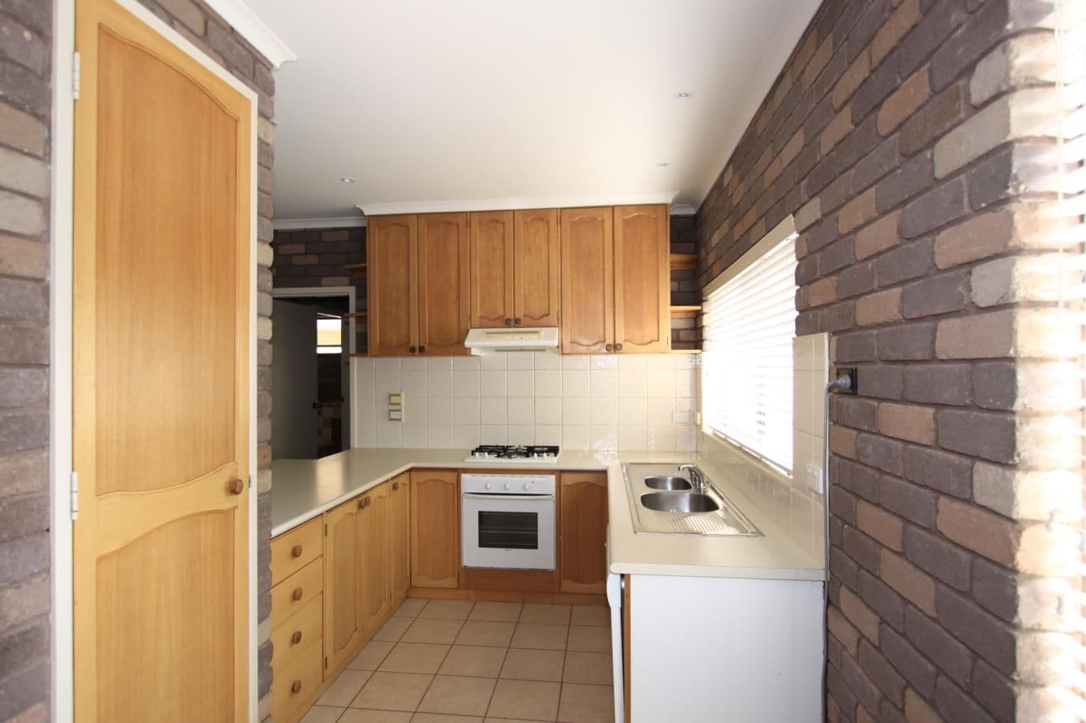 9 Sharyn Street, WHITE HILLS VIC 3550, White Hills - Thumbnail 5