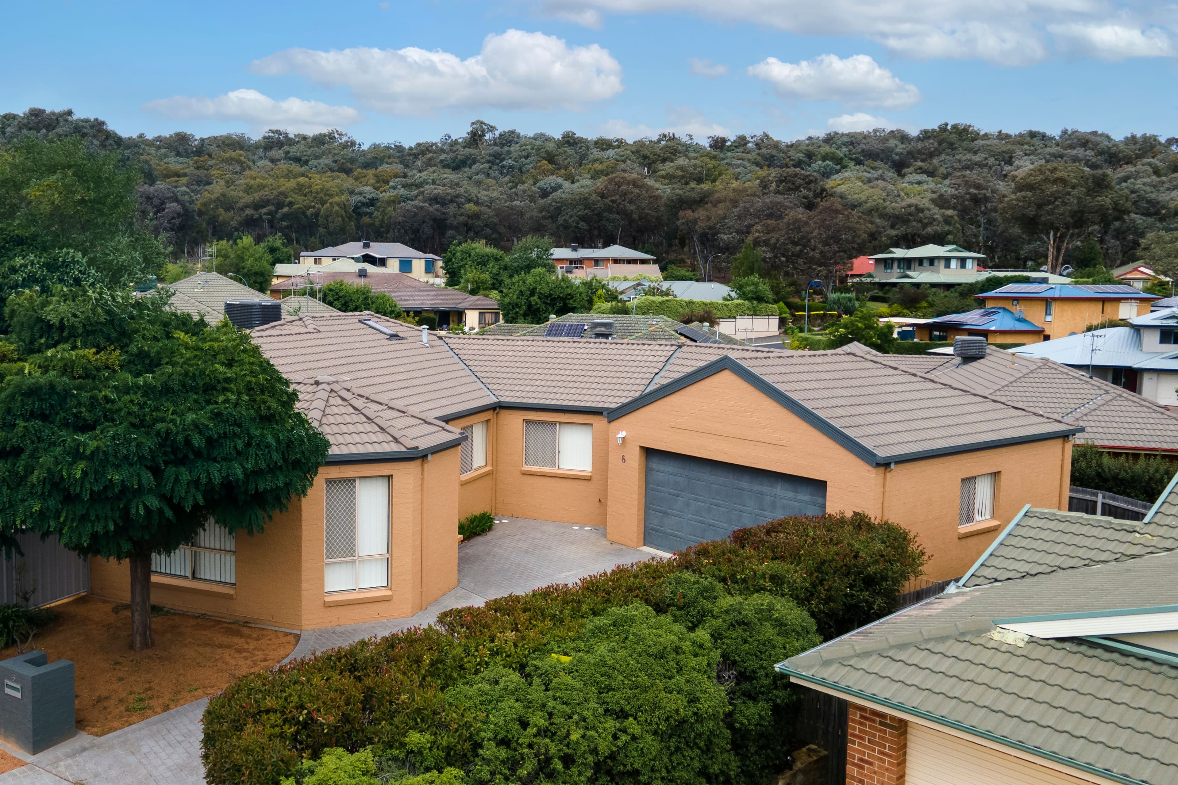 6 Sweetgum Place, Jerrabomberra NSW 2619, Jerrabomberra - Thumbnail 2