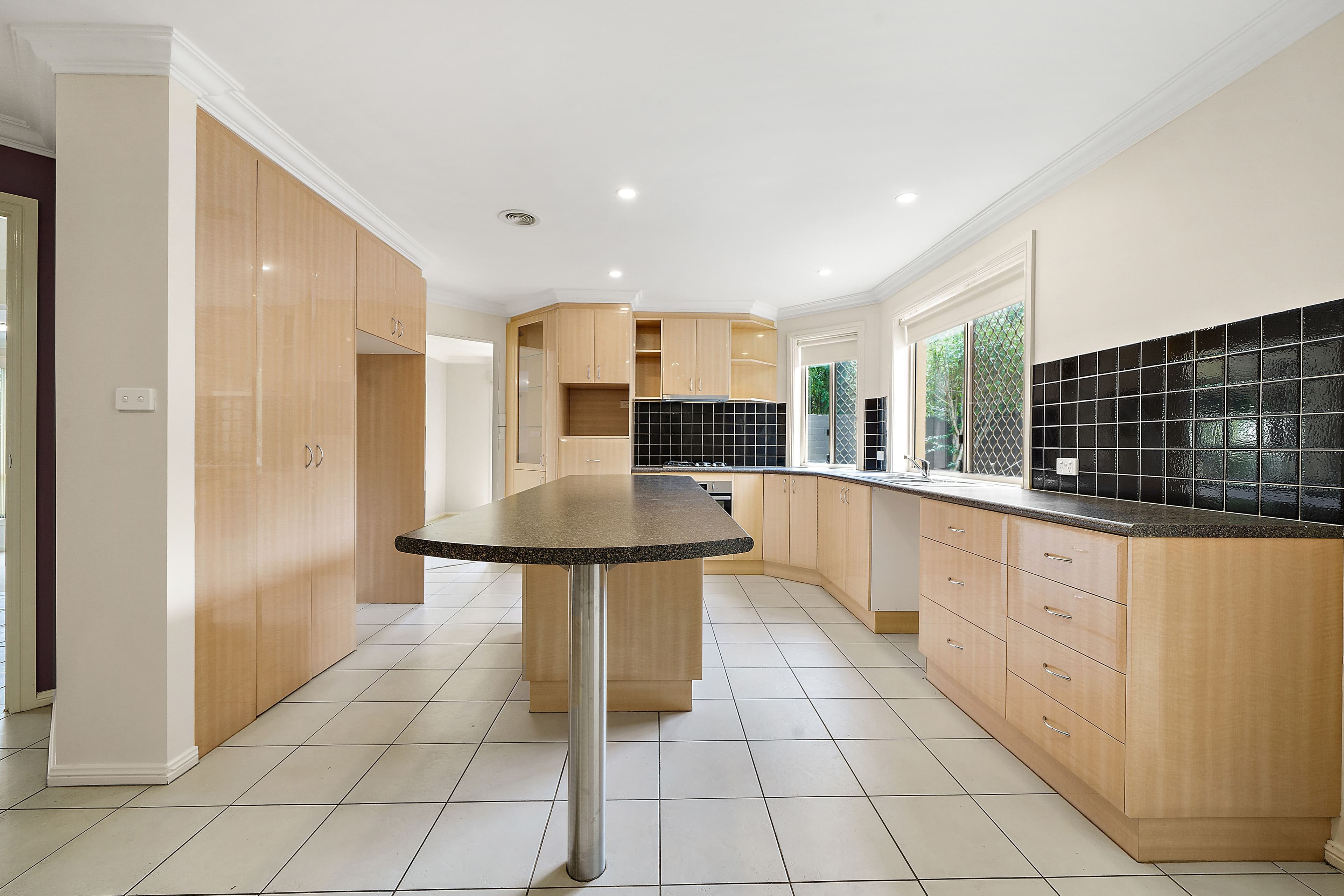 6 Sweetgum Place, Jerrabomberra NSW 2619, Jerrabomberra - Thumbnail 5
