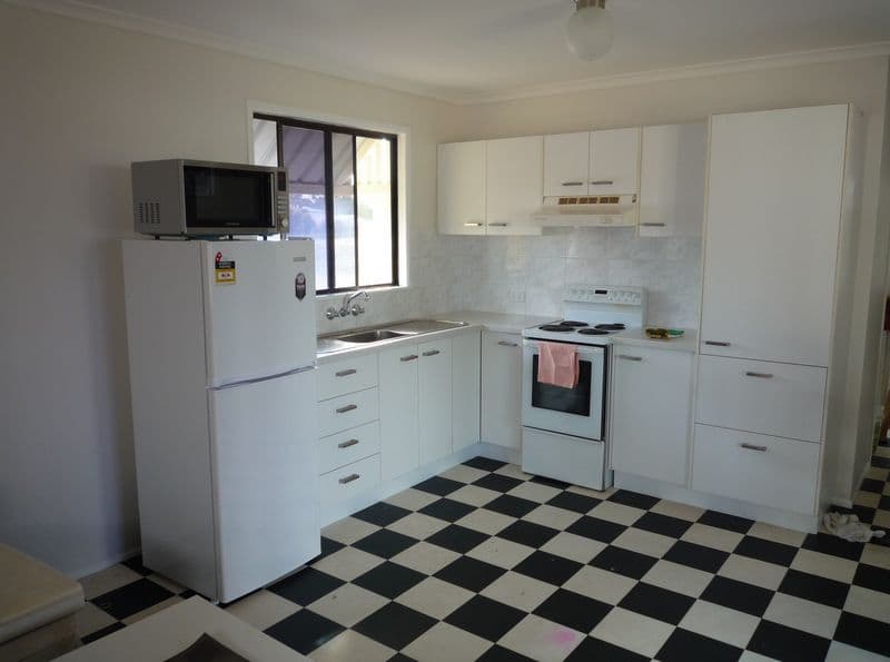 12 Oak Street, Woodgate QLD 4660, Woodgate - Thumbnail 2