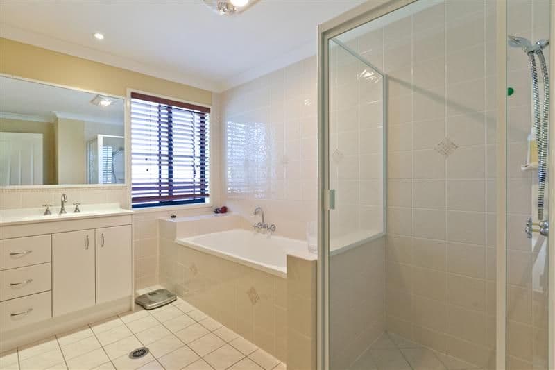 22 Seabrae Drive, REDLAND BAY QLD 4165, Redland Bay - Thumbnail 4