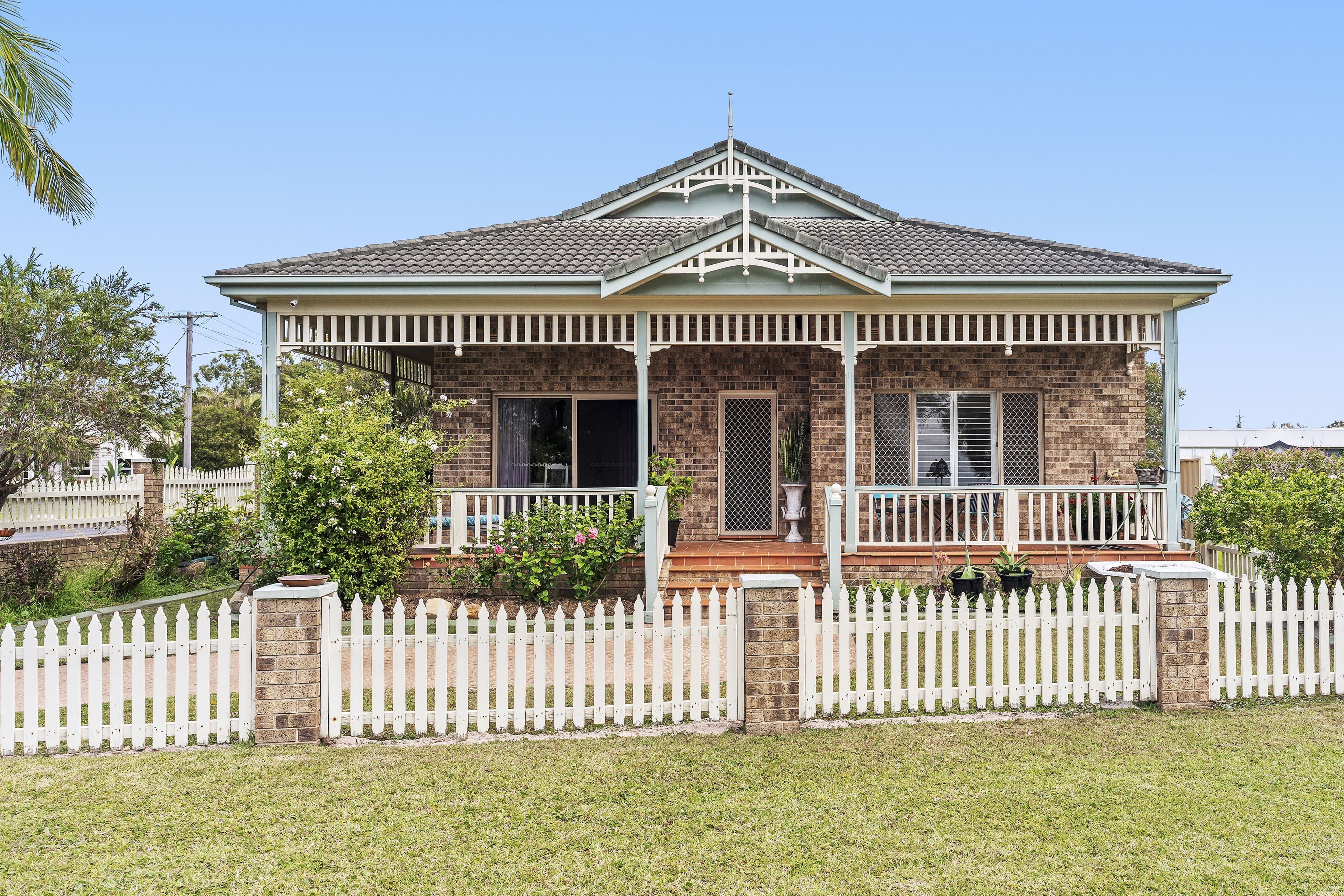 9 Lucinda Avenue, Killarney Vale NSW 2261, Killarney Vale - Image 1