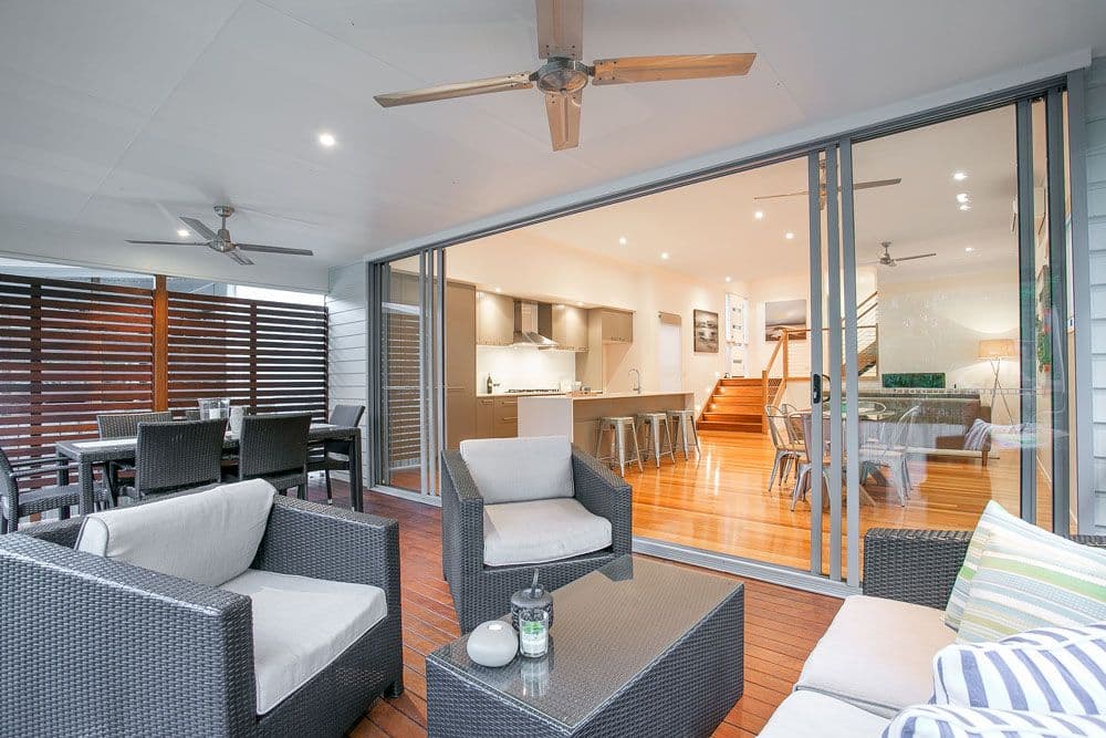 18 Hilltop Avenue, ANNERLEY QLD 4103, Annerley - Image 1