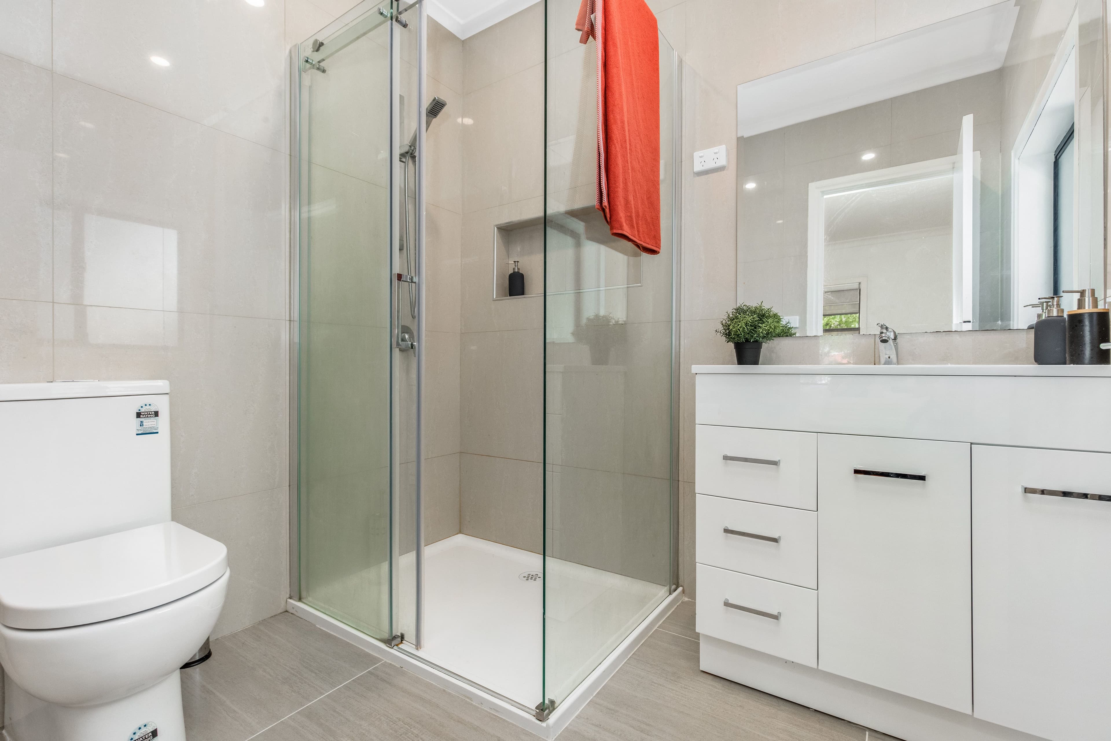 48 Mortimer Street, Werribee VIC 3030, Werribee - Thumbnail 3