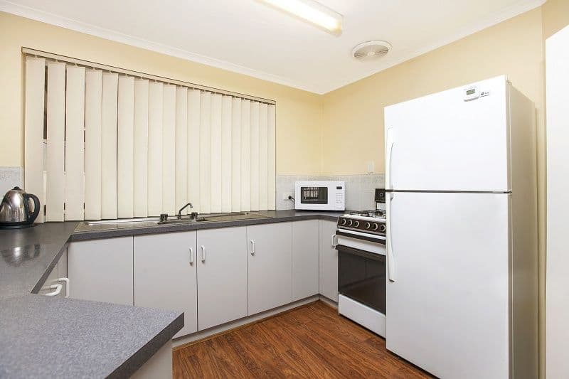 3 Coral Court, SEAFORD RISE SA 5169, Seaford Rise - Thumbnail 2