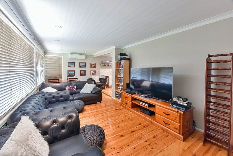 27 Darwin Road, Campbelltown - Thumbnail 2