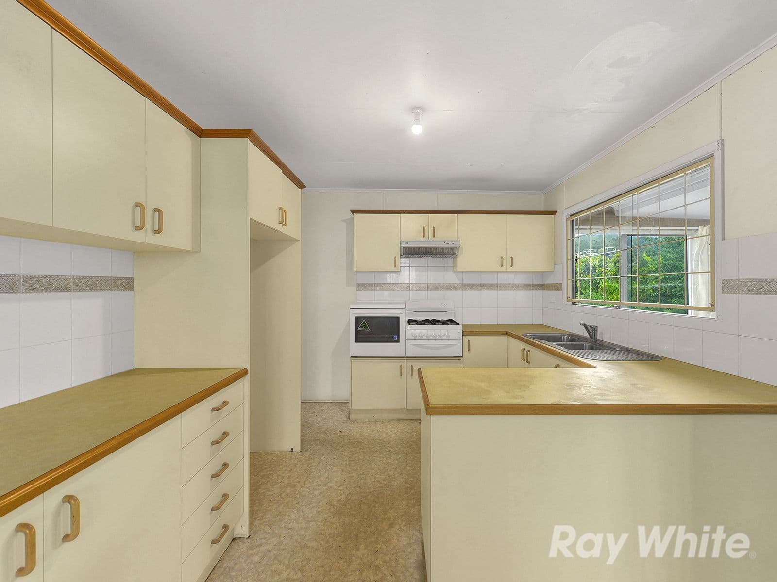 107 Irvine Street, Mitchelton QLD 4053, Mitchelton - Thumbnail 4