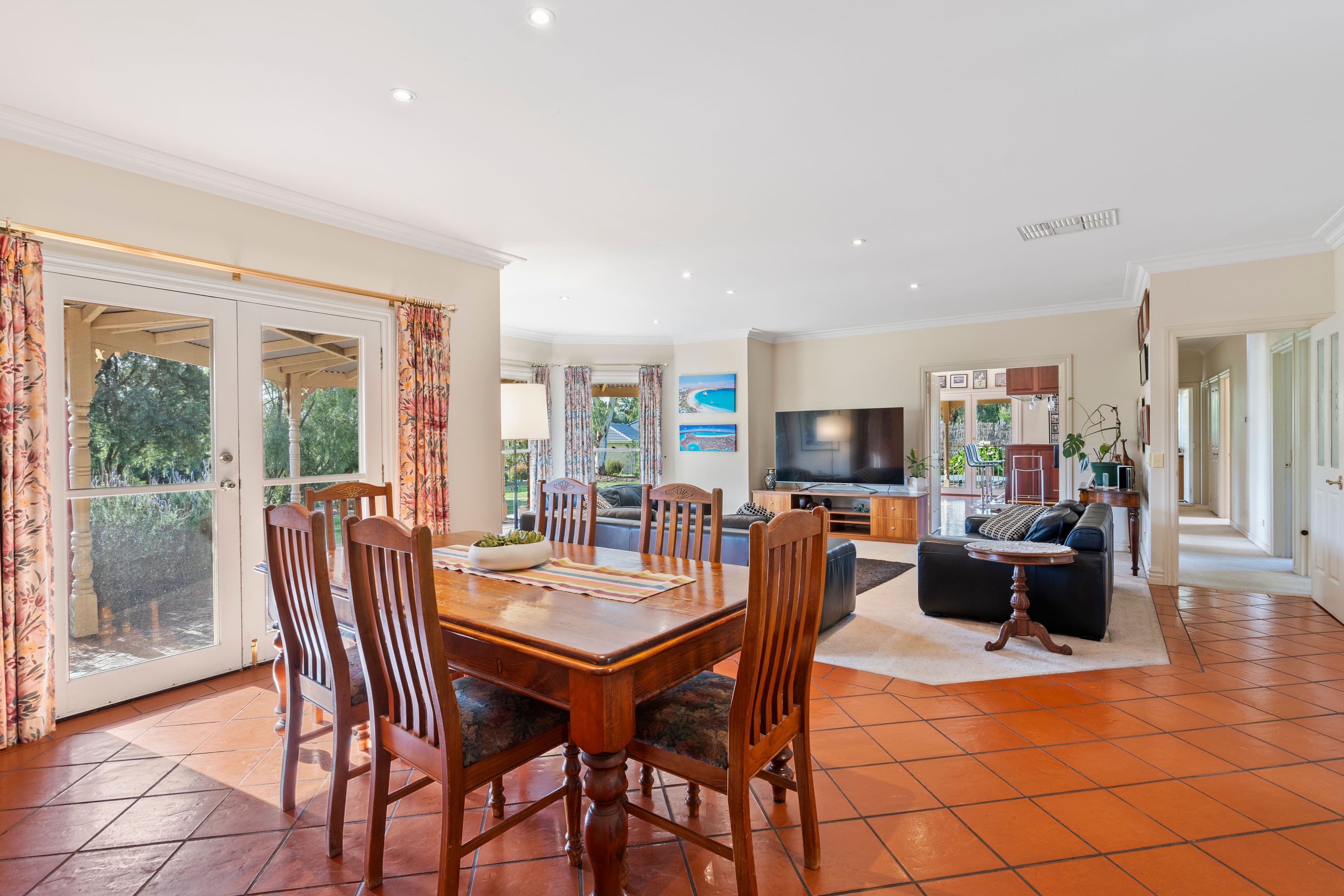 4 Jeffrey Drive, Yarrambat VIC 3091, Yarrambat - Thumbnail 3