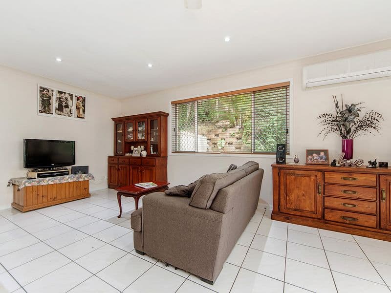 5 Hoad Court, Oxenford QLD 4210, Oxenford - Thumbnail 3