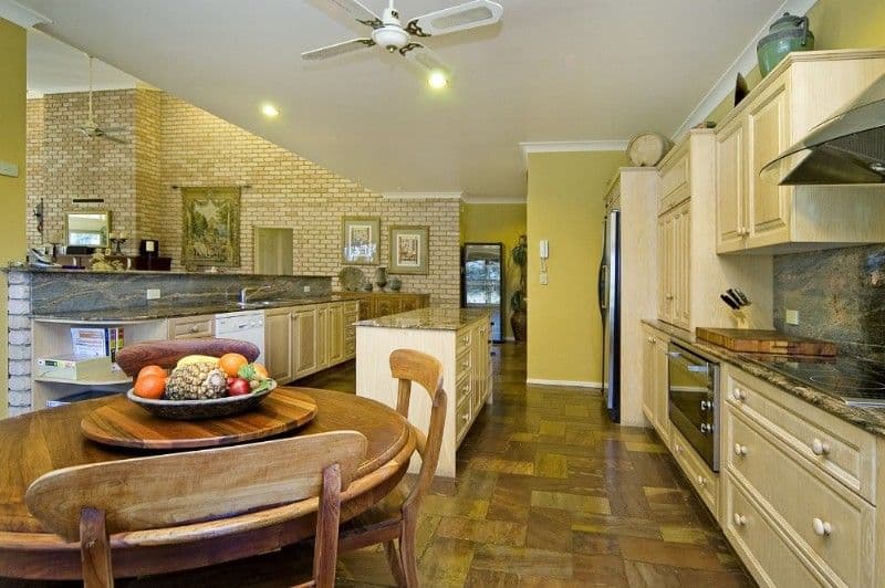 18 Uplands Drive, PARKWOOD QLD 4214, Parkwood - Thumbnail 3