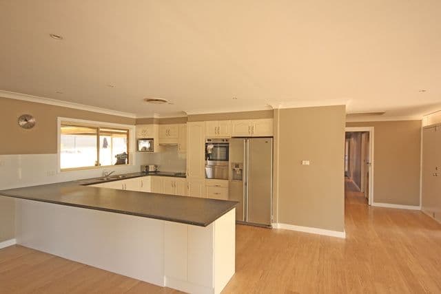 6 Dundee Place, ST ANDREWS NSW 2566, St Andrews - Thumbnail 6