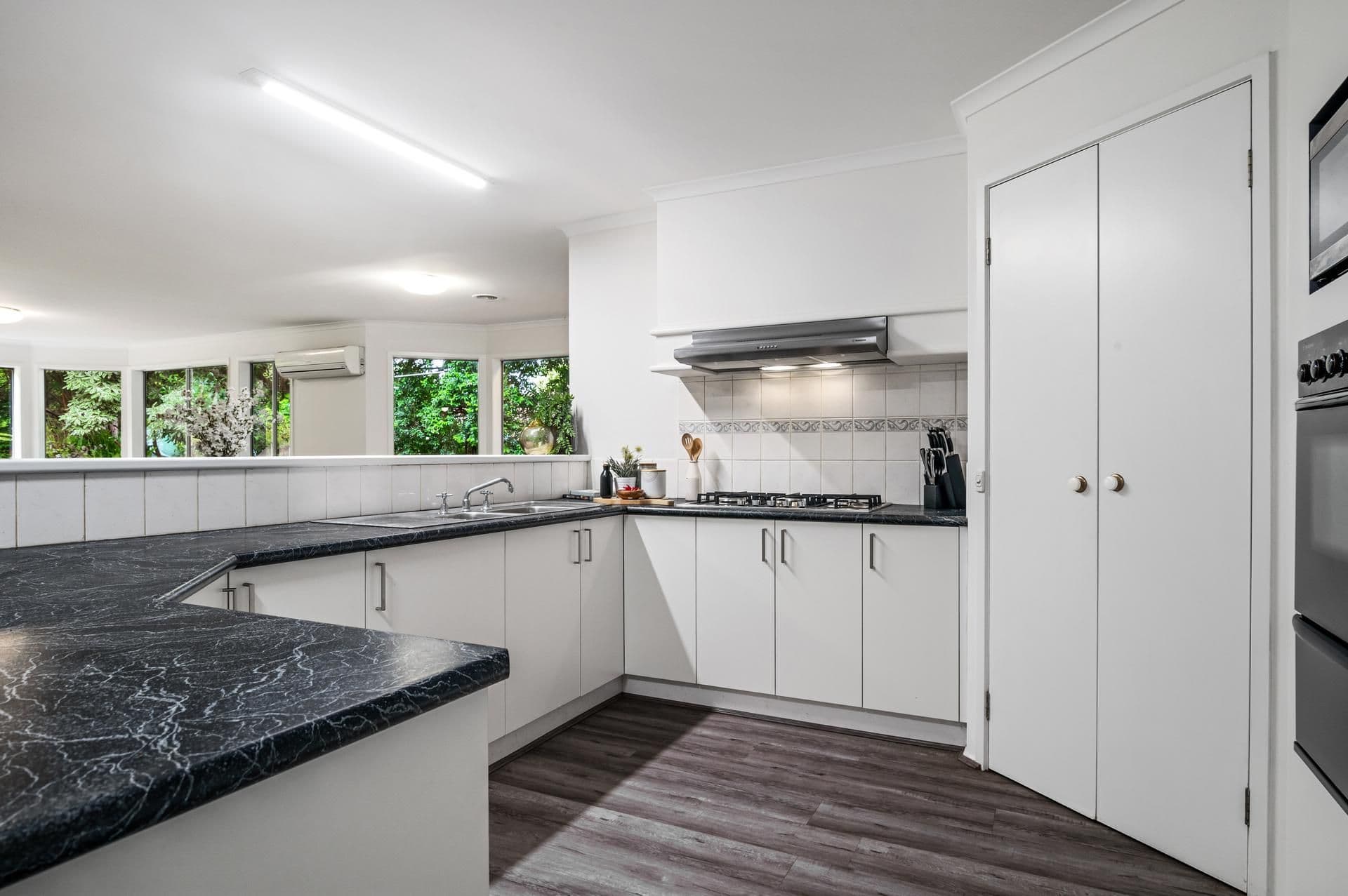 3 Blue Ridge Drive, Mooroolbark VIC 3138, Mooroolbark - Thumbnail 4