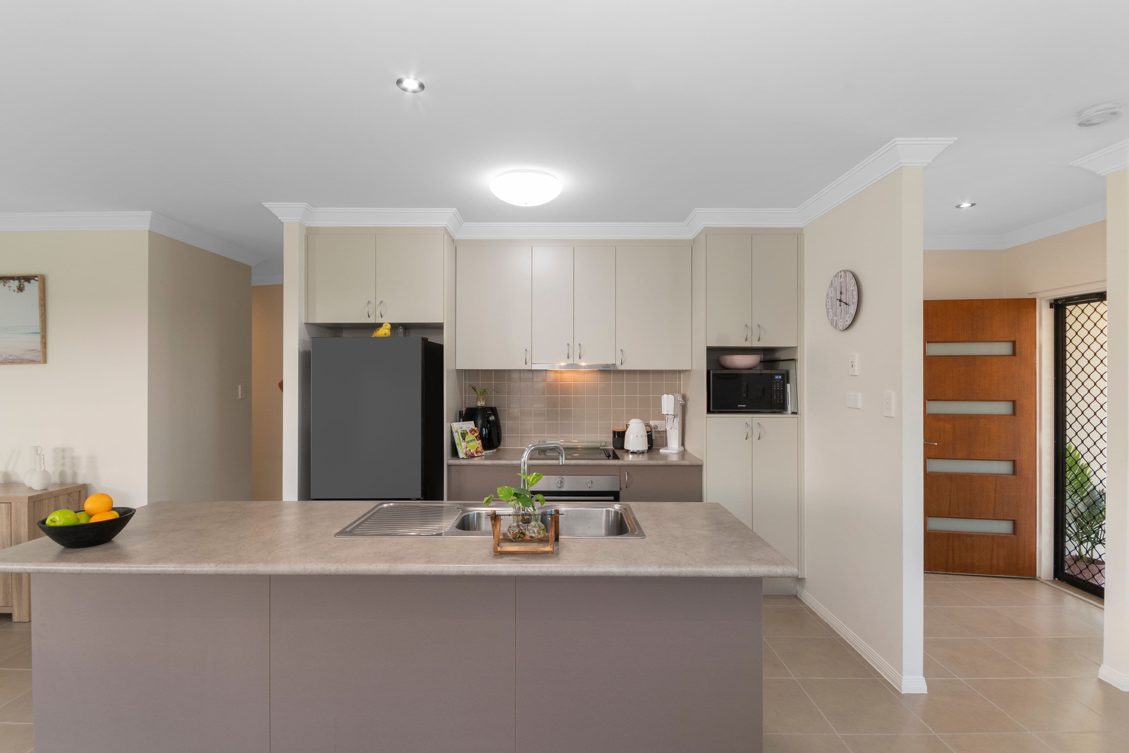 11 Ellenor Street, Mount Low QLD 4818, Mount Low - Thumbnail 3