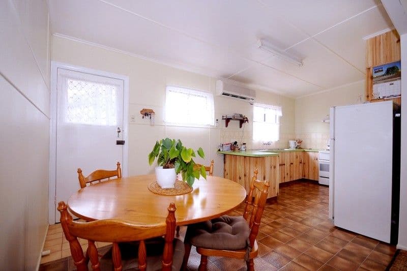 1 Teesdale Avenue, NEWTOWN QLD 4350, Newtown - Thumbnail 3