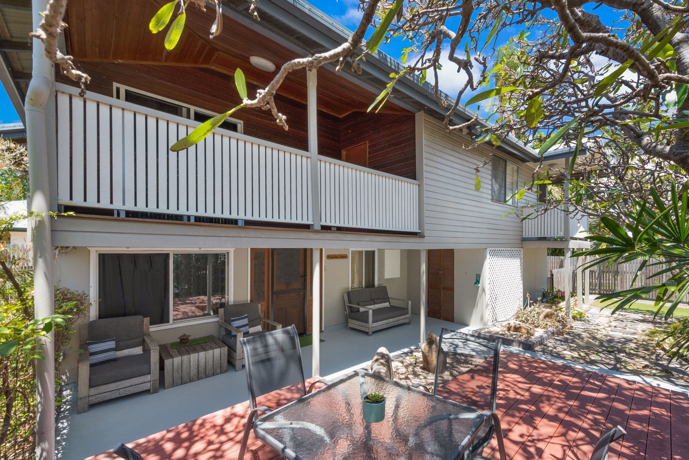 17 Leigh Street, West End QLD 4810, West End - Image 1