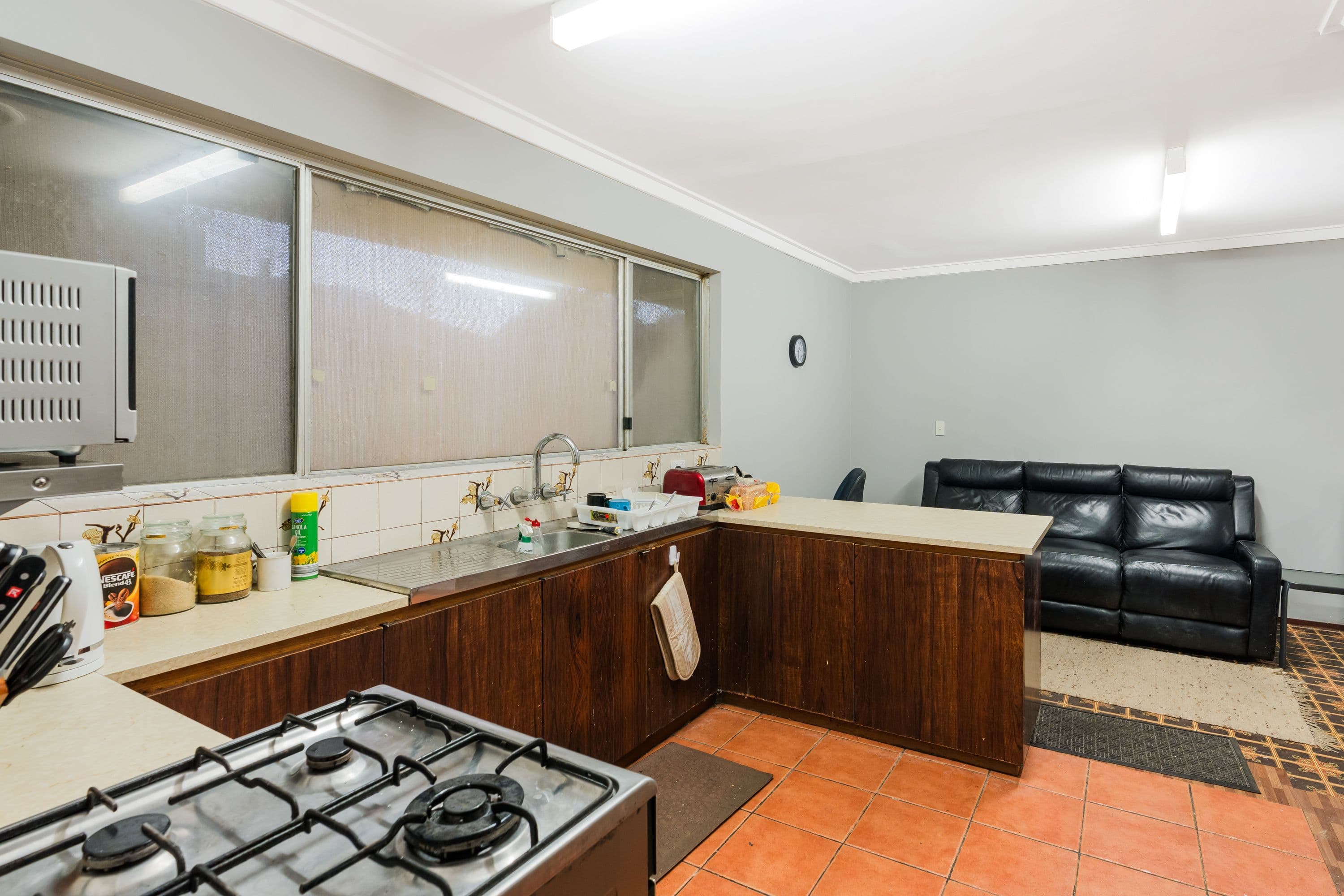 18 Timbarra Street, Armadale WA 6112, Armadale - Thumbnail 2