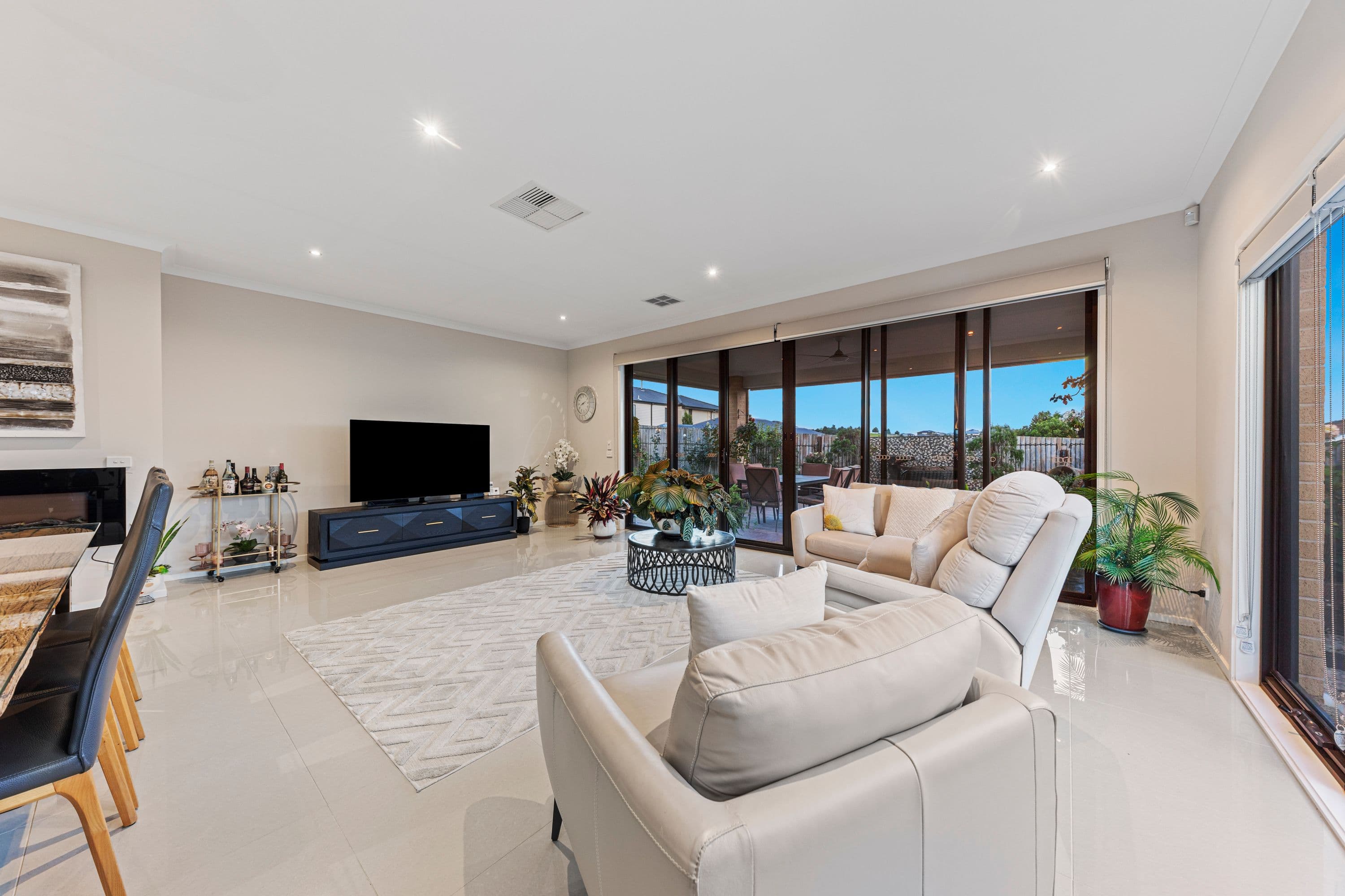 87 Goldsborough Drive, Officer VIC 3809, Officer - Thumbnail 7