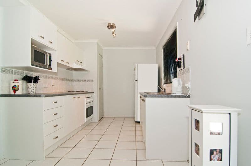 20 Rosslare Street, CALOUNDRA WEST QLD 4551, Caloundra West - Thumbnail 5