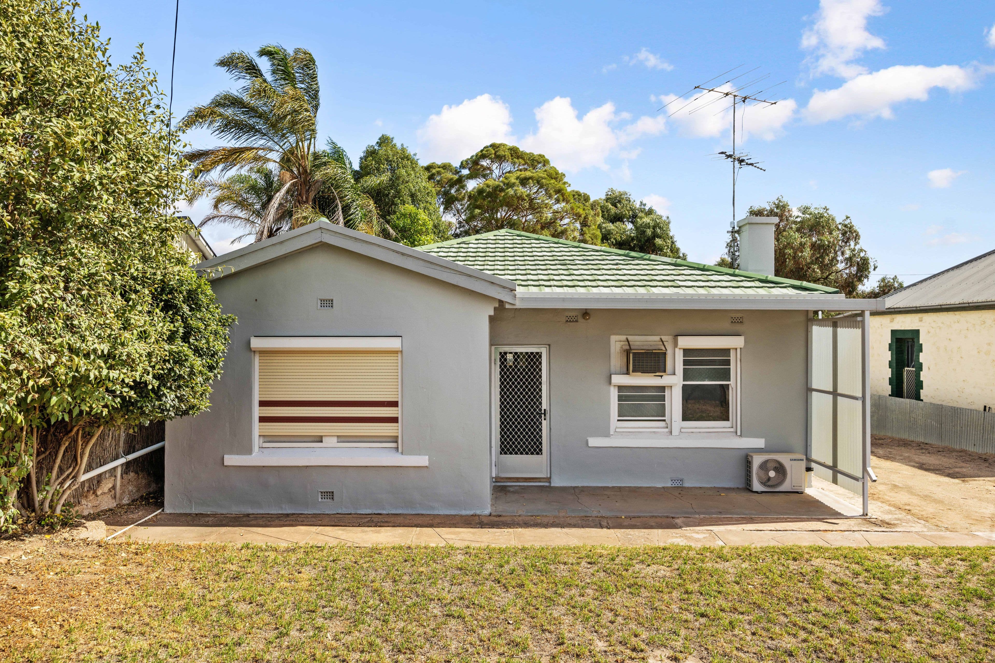 18 Howard Street, Sale, Sale - Image 1