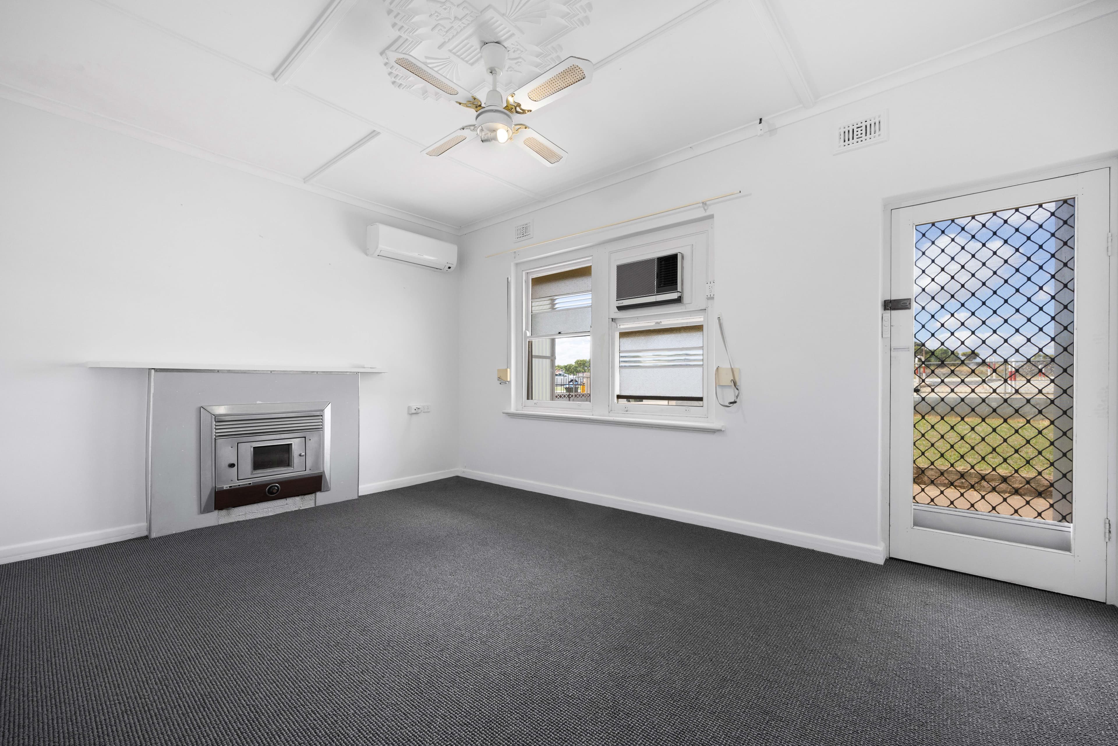 18 Howard Street, Sale, Sale - Thumbnail 3