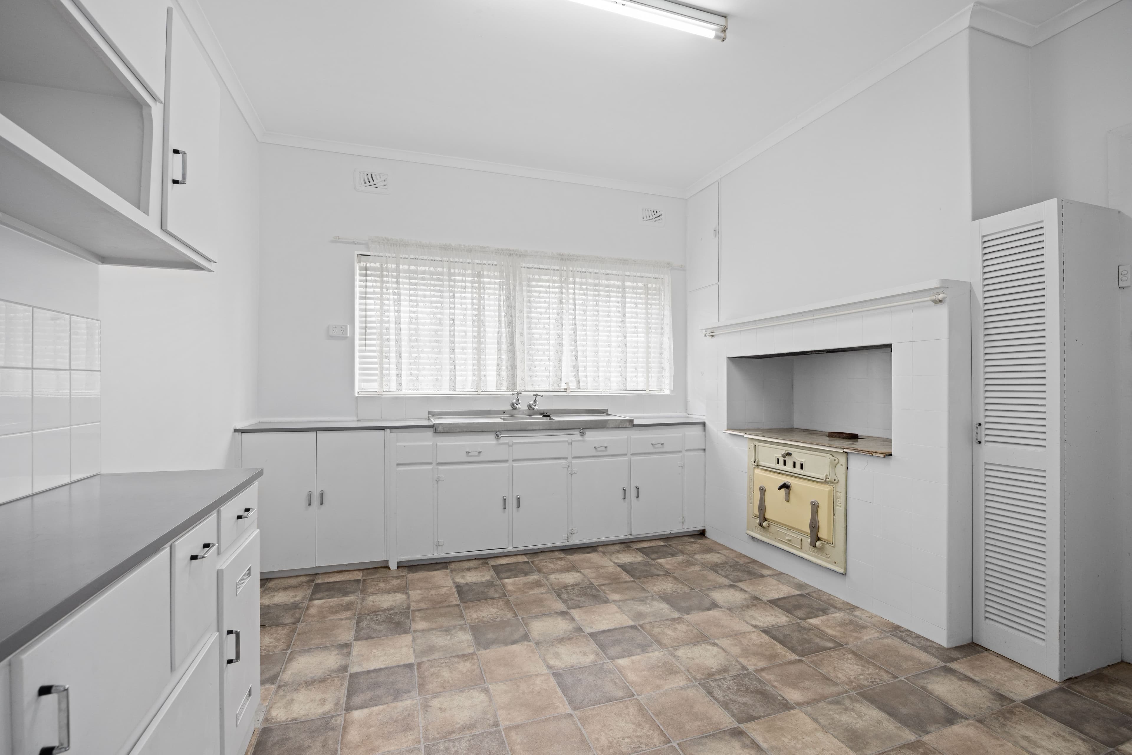 18 Howard Street, Sale, Sale - Thumbnail 5