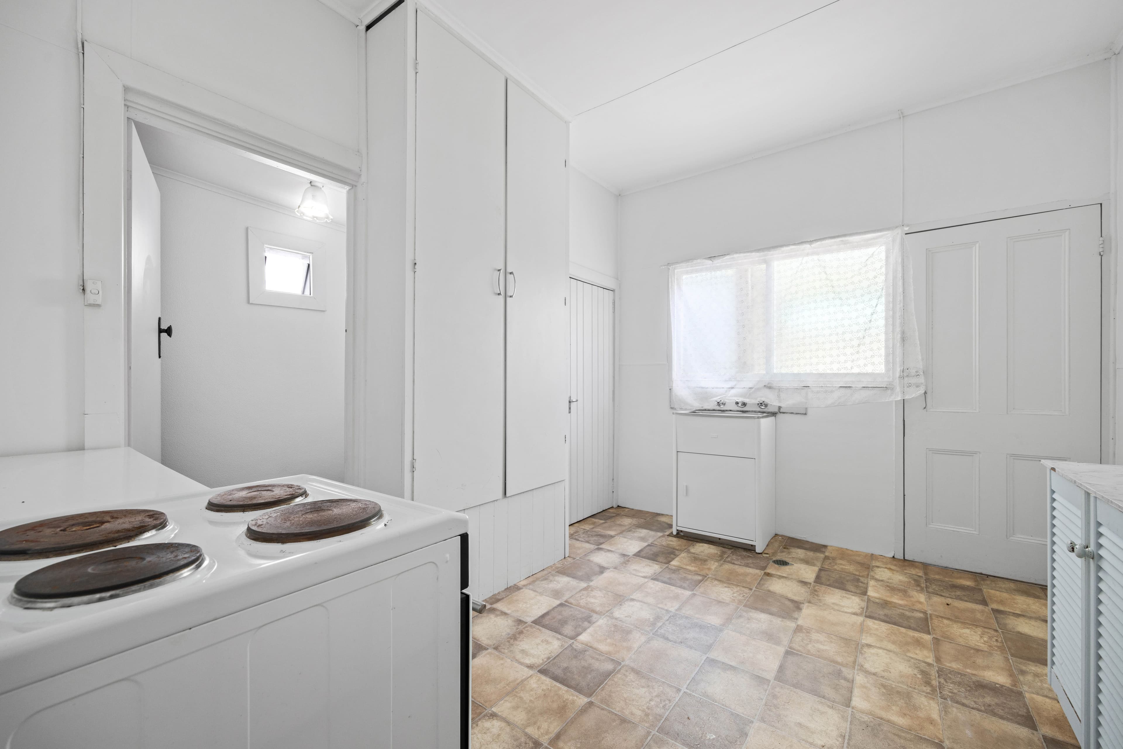 18 Howard Street, Sale, Sale - Thumbnail 7