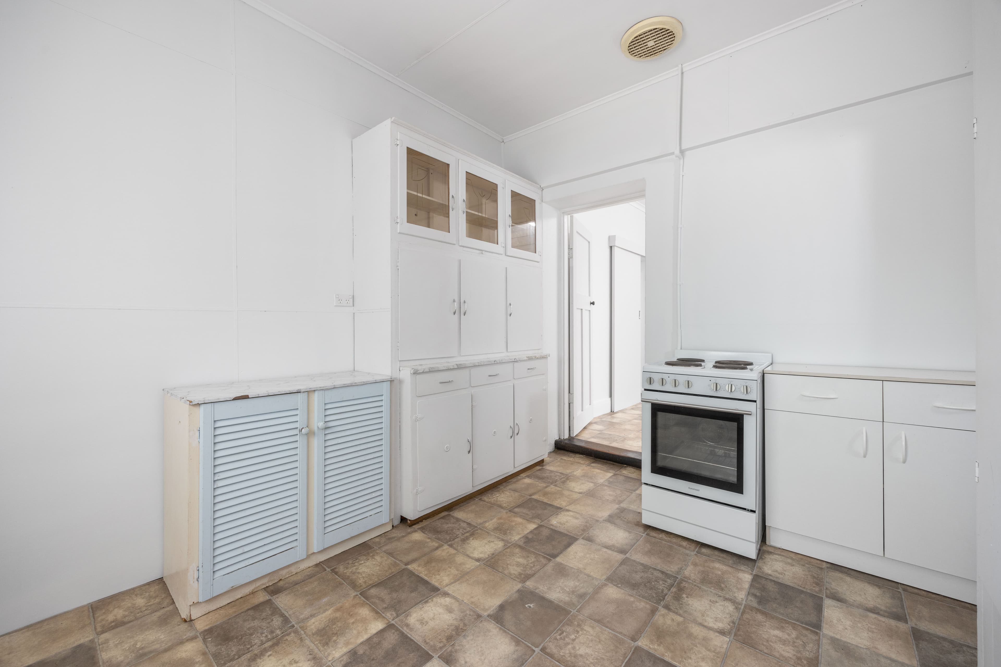 18 Howard Street, Sale, Sale - Thumbnail 8