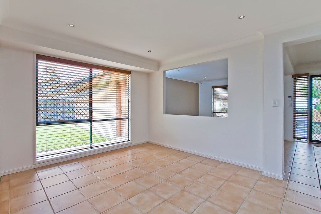 6 Watergum Parade, MOLENDINAR QLD 4214, Molendinar - Thumbnail 3