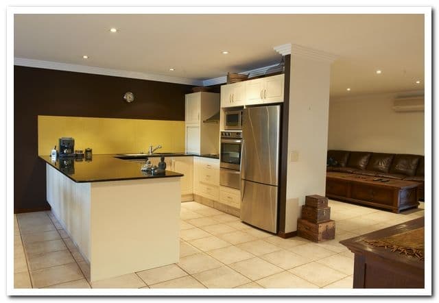 23 Southlake Drive, VARSITY LAKES QLD 4227, Varsity Lakes - Thumbnail 6