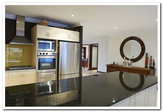 23 Southlake Drive, VARSITY LAKES QLD 4227, Varsity Lakes - Thumbnail 8