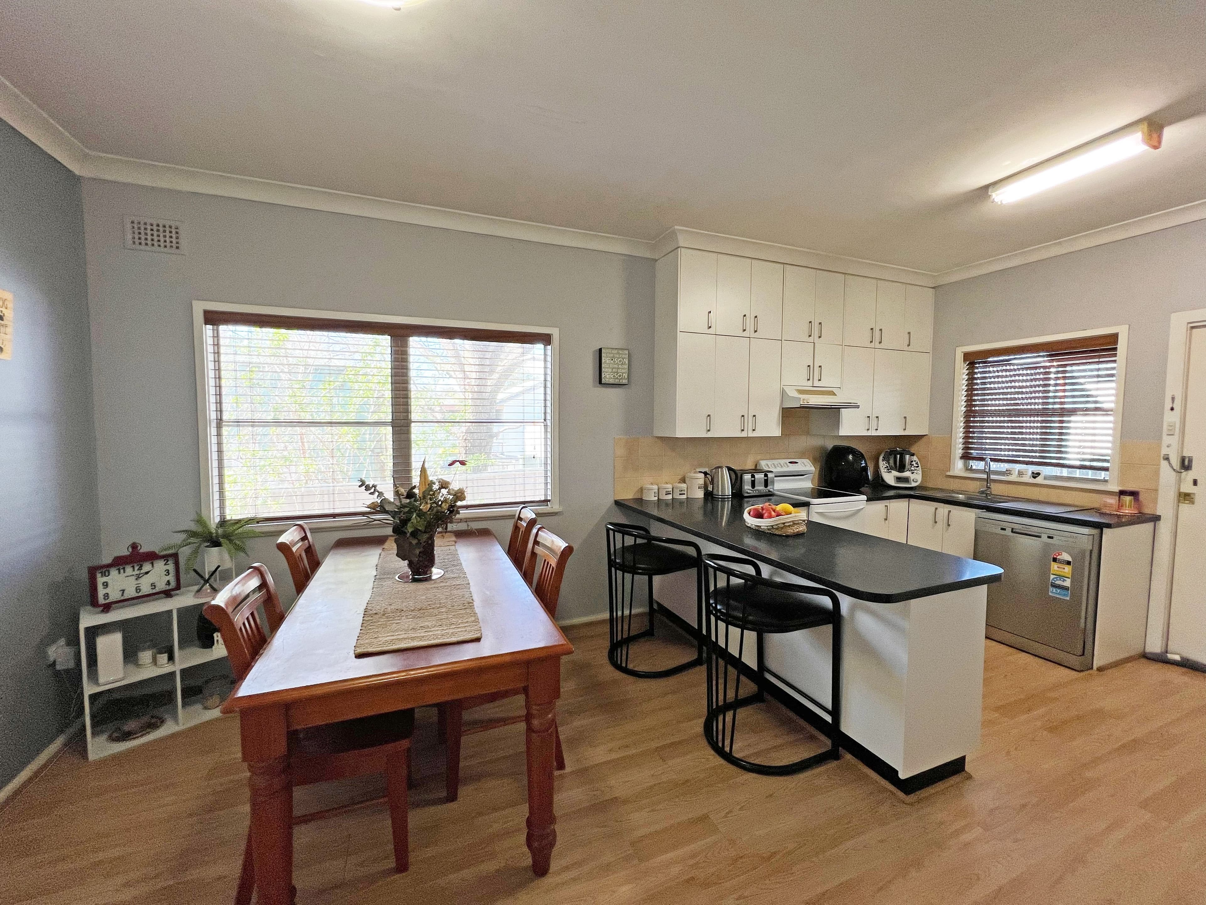 12 Sydney Street, Parkes NSW 2870, Parkes - Thumbnail 5